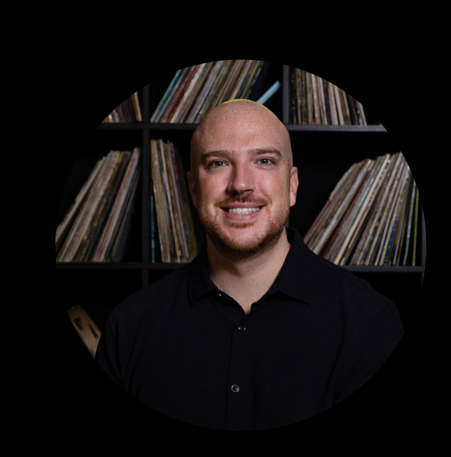 Circle-Cropped-Images-with-Titles__JAMIE-on-black